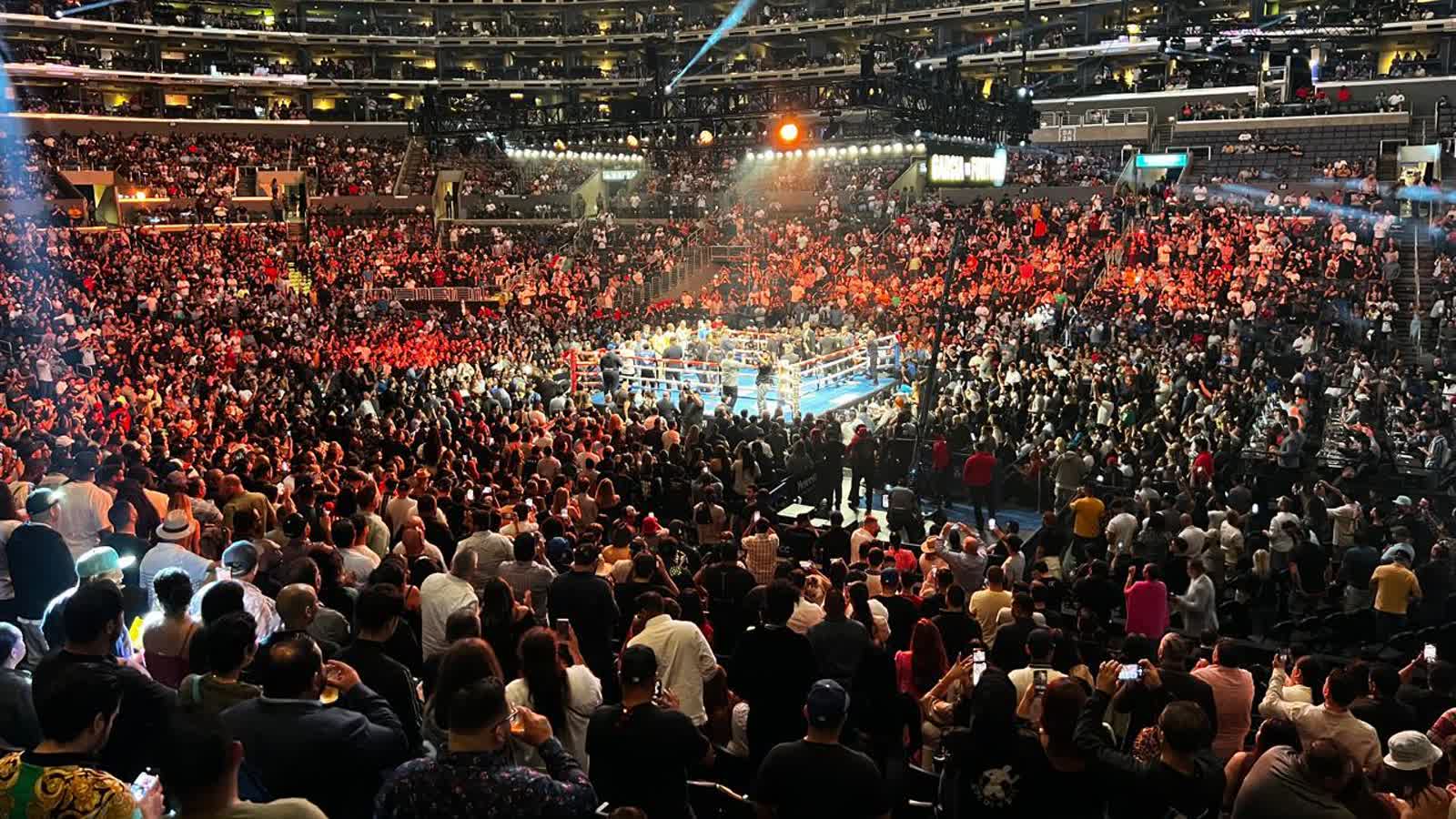 Velada de boxeo producida por Fight Club Promotions